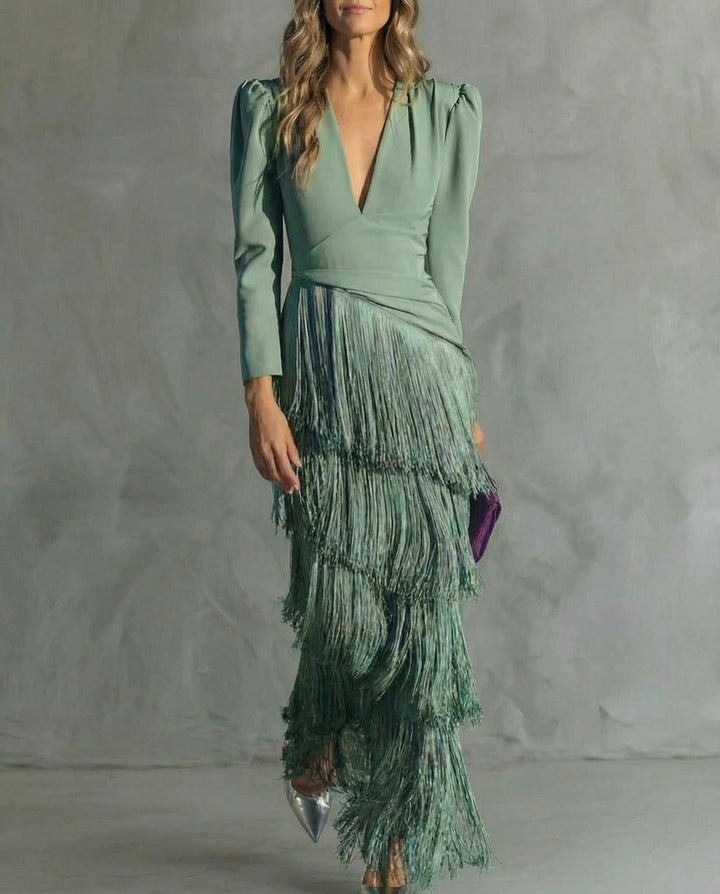 Clara · Abito Elegante con Maniche a Frange